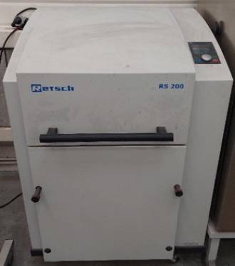 RETSCH RS 200 grinder