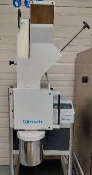 RETSCH SM 300 cutting mill